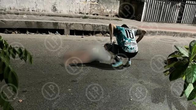 URGENTE | Mujer lucha por su vida tras grave accidente en motocicleta en Girón