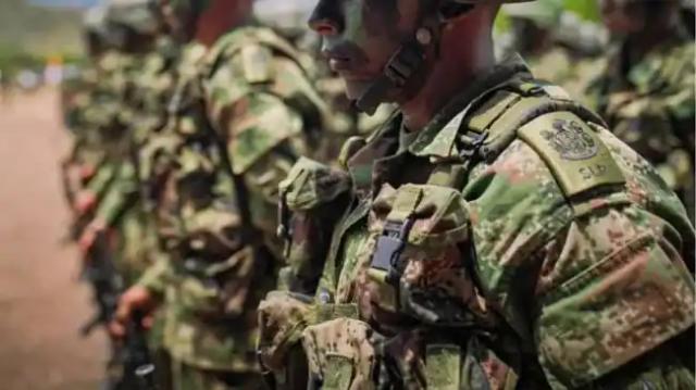 Un soldado muerto y seis más heridos tras atentado con dron de las disidencias