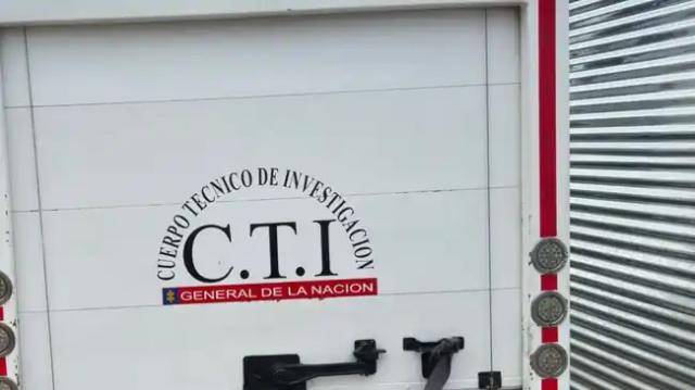 Hallan brazo humano envuelto con macabro mensaje en plena vía pública