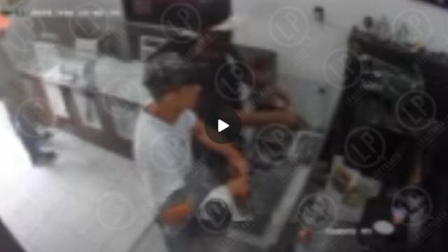 En video quedó atraco a joyería que desató balacera en centro de San Gil