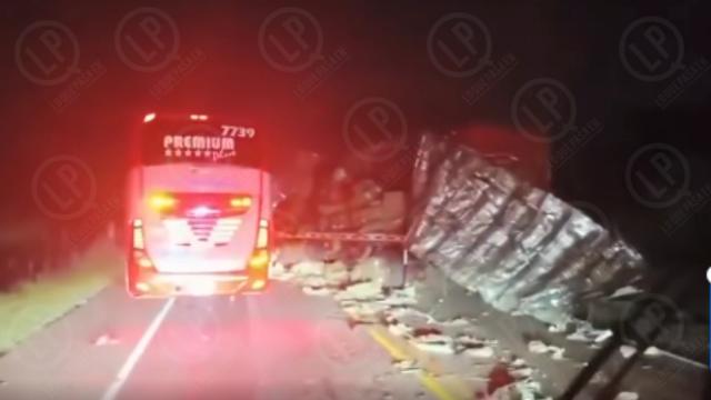 Video: Conductor murió tras choque de tractomula en Santander