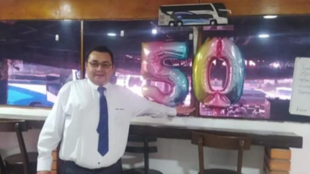 Santandereano murió tras caer de bus en movimiento en vía Valledupar