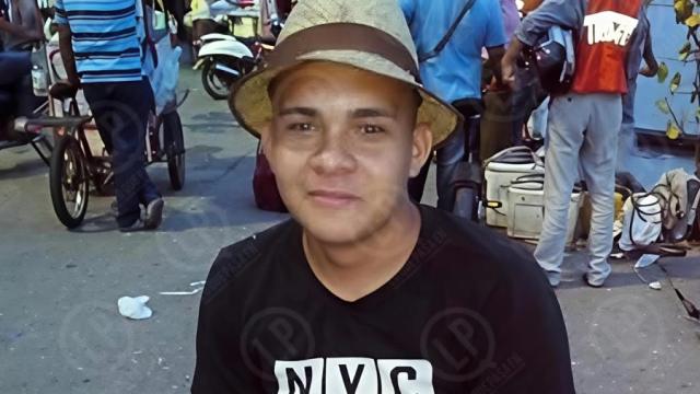 Violento ataque: joven murió tras ser perseguido y baleado en su vivienda.