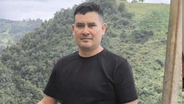 Árbol que estaba siendo talado cayó de forma repentina y dejó una víctima fatal.