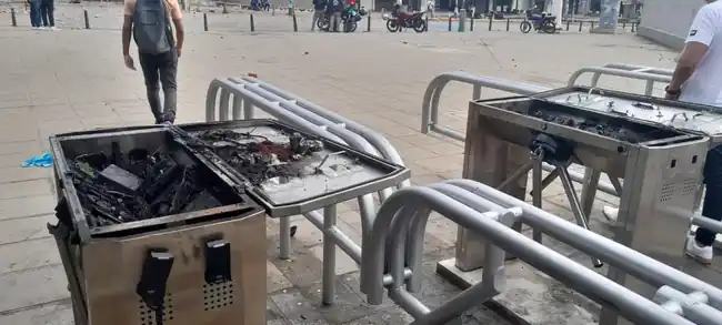 Balance de daños que dejaron encapuchados a la Universidad Industrial de Santander el pasado jueves