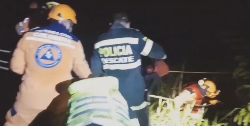 Creciente Súbita del Río de Oro Dejó a 26 Personas Atrapadas en Piedecuesta