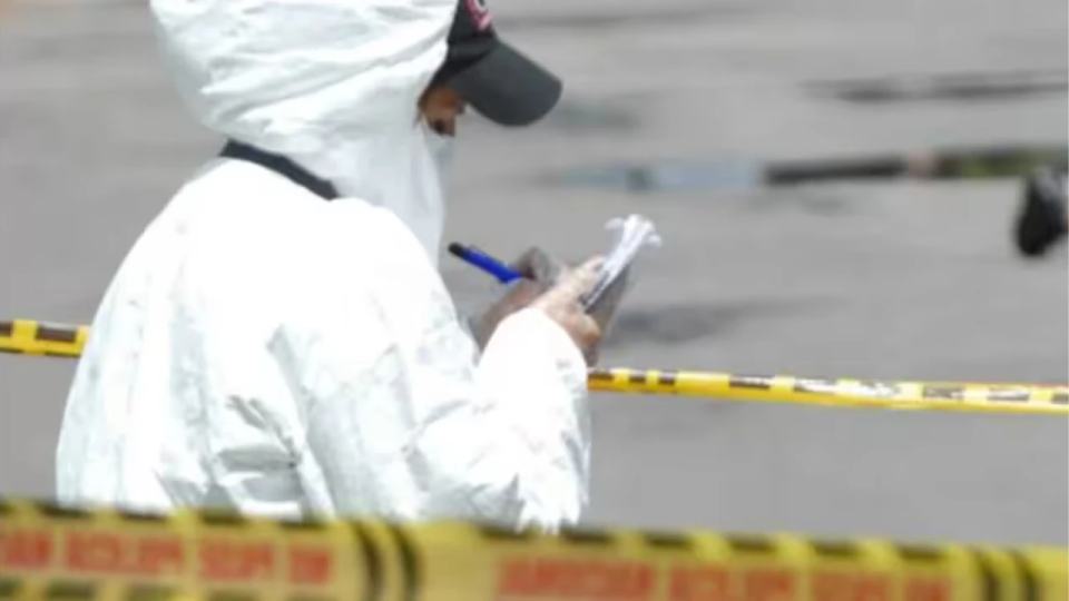 Horror: Hallaron cuerpo sin vida envuelto en lonas con signos de tortura