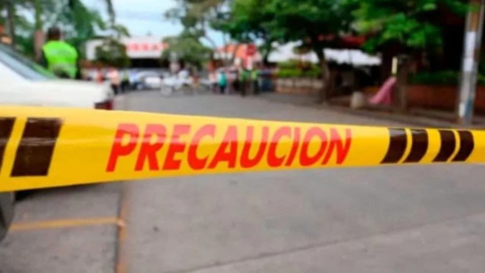 Vecinos escucharon gritos y alertaron a la Policía: revelan quién era la mujer asesinada.