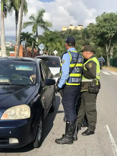 Desde hoy circulará en Bucaramanga el Ojo de la Movilidad Segura, un nuevo dispositivo de fotodetección de infractores - imagen 4