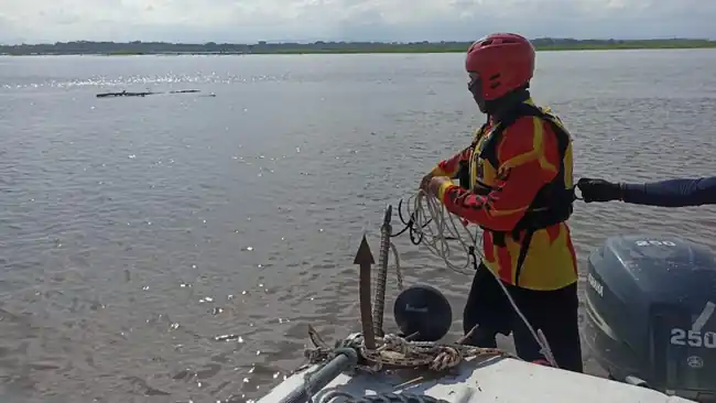 Tragedia en Santander: Bebé de 5 meses cayó al caño Peruétano, su cuerpo no aparece. - imagen 2