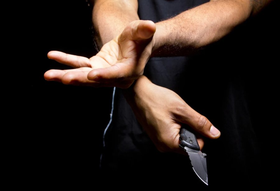 Violento atraco en Santander, le pusieron un cuchillo en el cuello.