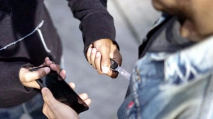Joven fue apuñalado cuando intentaron robarle un celular
