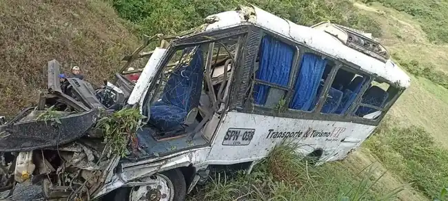 Tragedia en Boyacá bus rodó dejando a dos menores sin vida - imagen 3