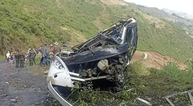 Tragedia en Boyacá bus rodó dejando a dos menores sin vida - imagen 2