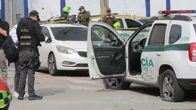 Nuevos detalles sobre el atentado a la estación de policía en el norte de Bucaramanga: 6 uniformados heridos