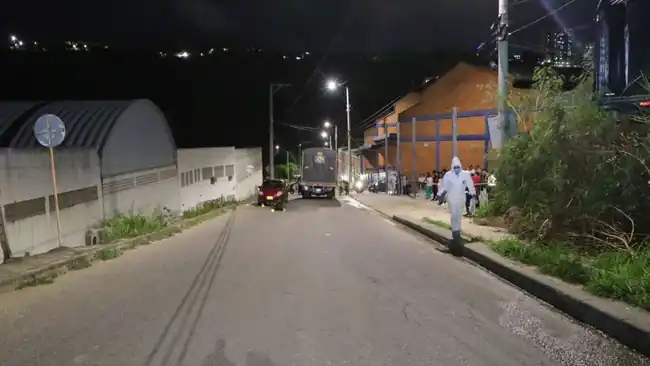 Por intentar adelantar un camión, Jose perdió la vida en Bucaramanga