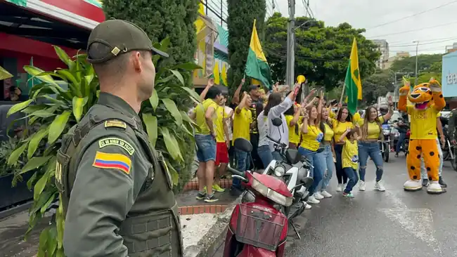 Policía Metropolitana de Bucaramanga Despliega 3.000 Uniformados para el Acompañamiento de la Final del Fútbol Colombiano - imagen 2