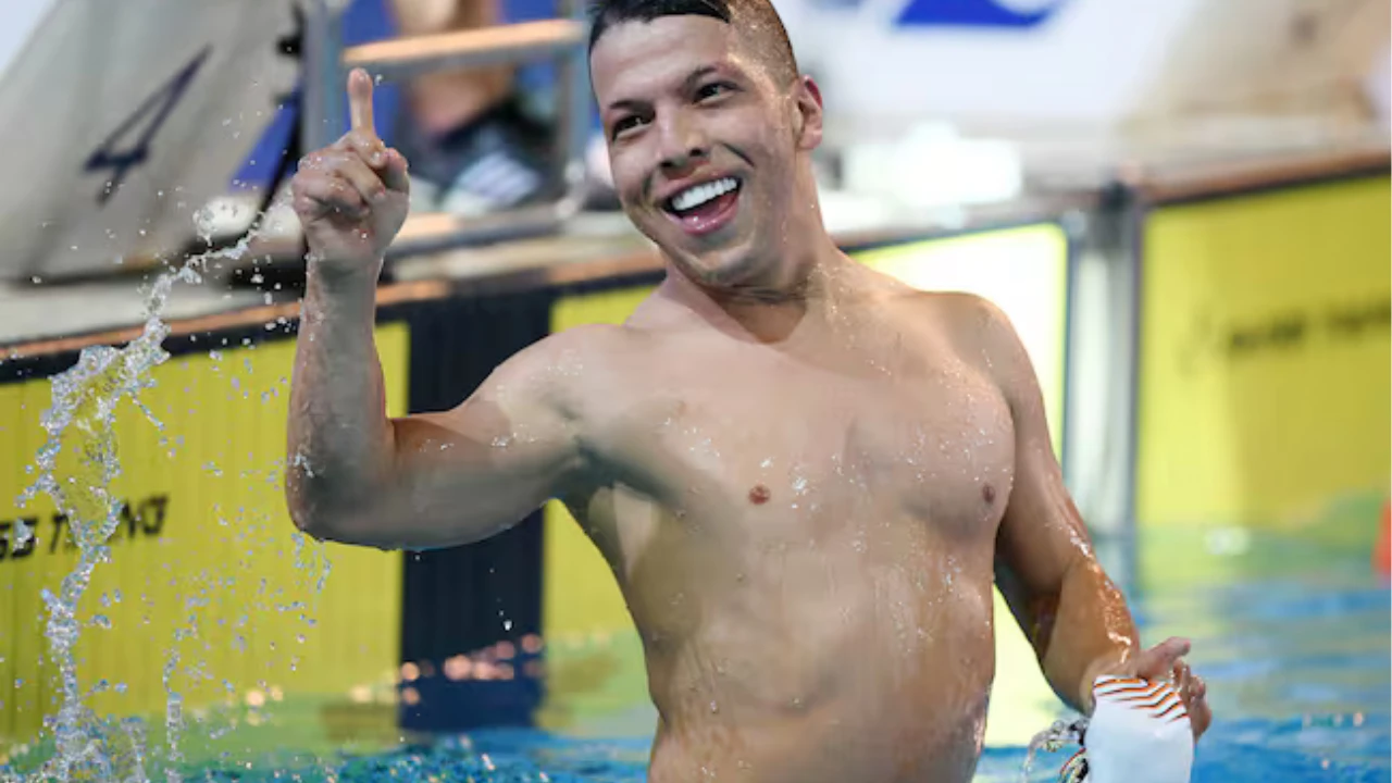 El santandereano Nelson Crispín se llevó la plata en los 200 metros combinados sm6 y dejó huella en los Paralímpicos 2024