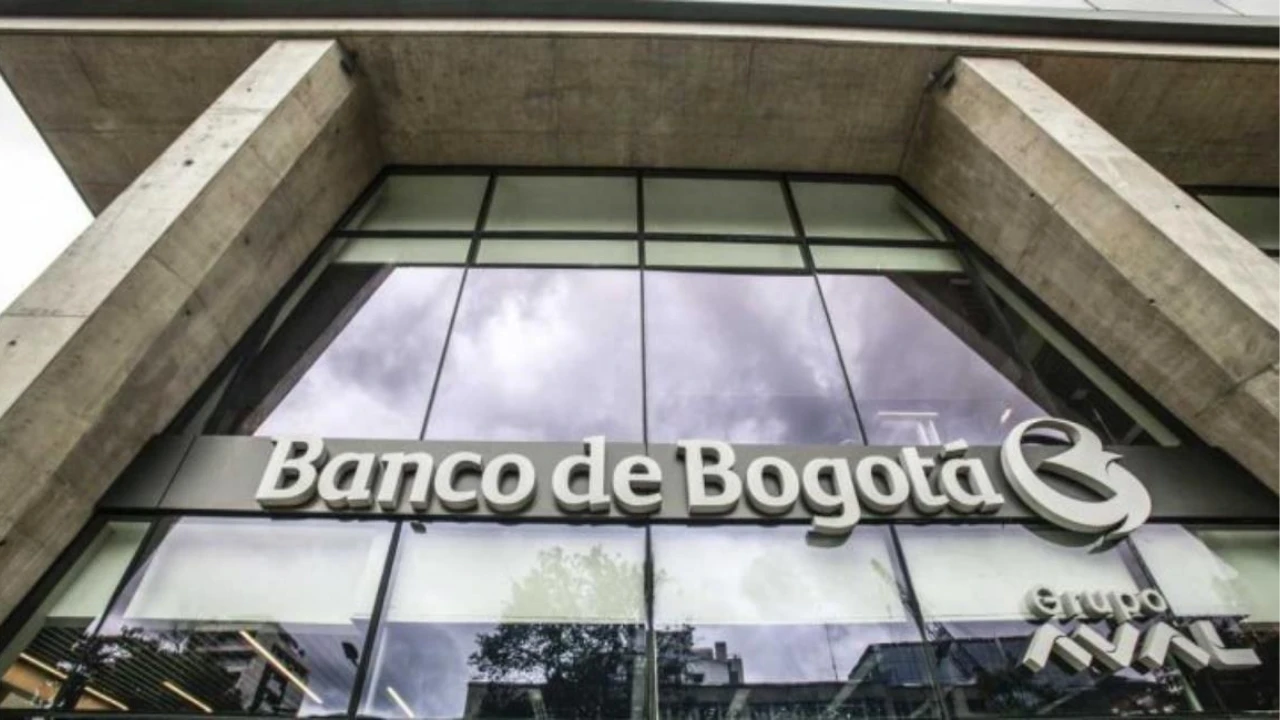 Ladrones armados intentan robar $25 millones de pesos de un banco en pleno casco antiguo de Floridablanca