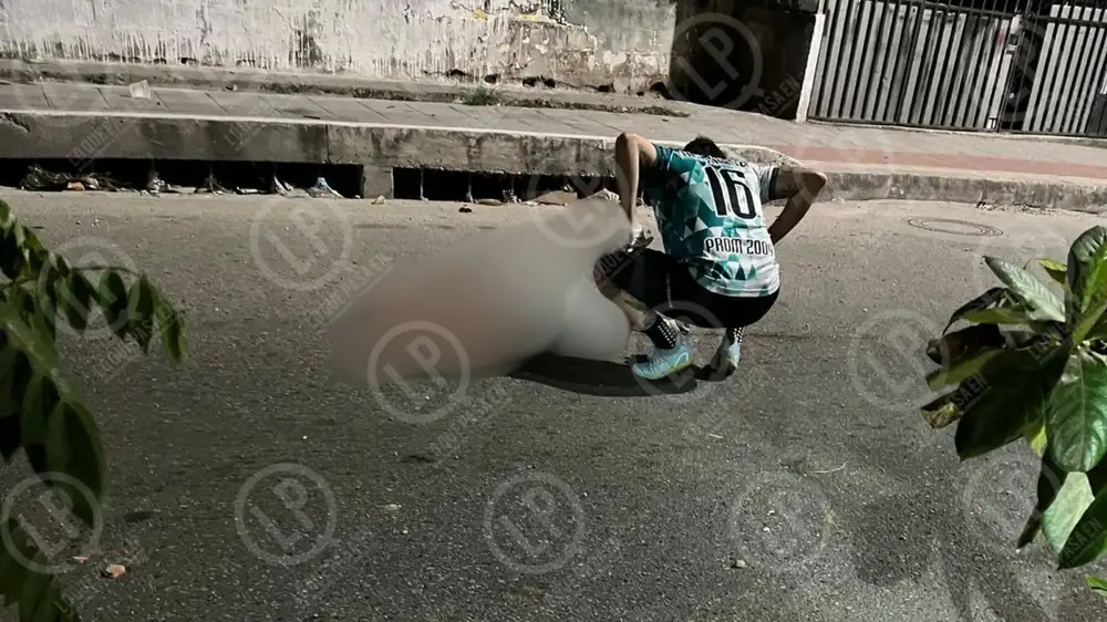URGENTE | Mujer lucha por su vida tras grave accidente en motocicleta en Girón - imagen 2