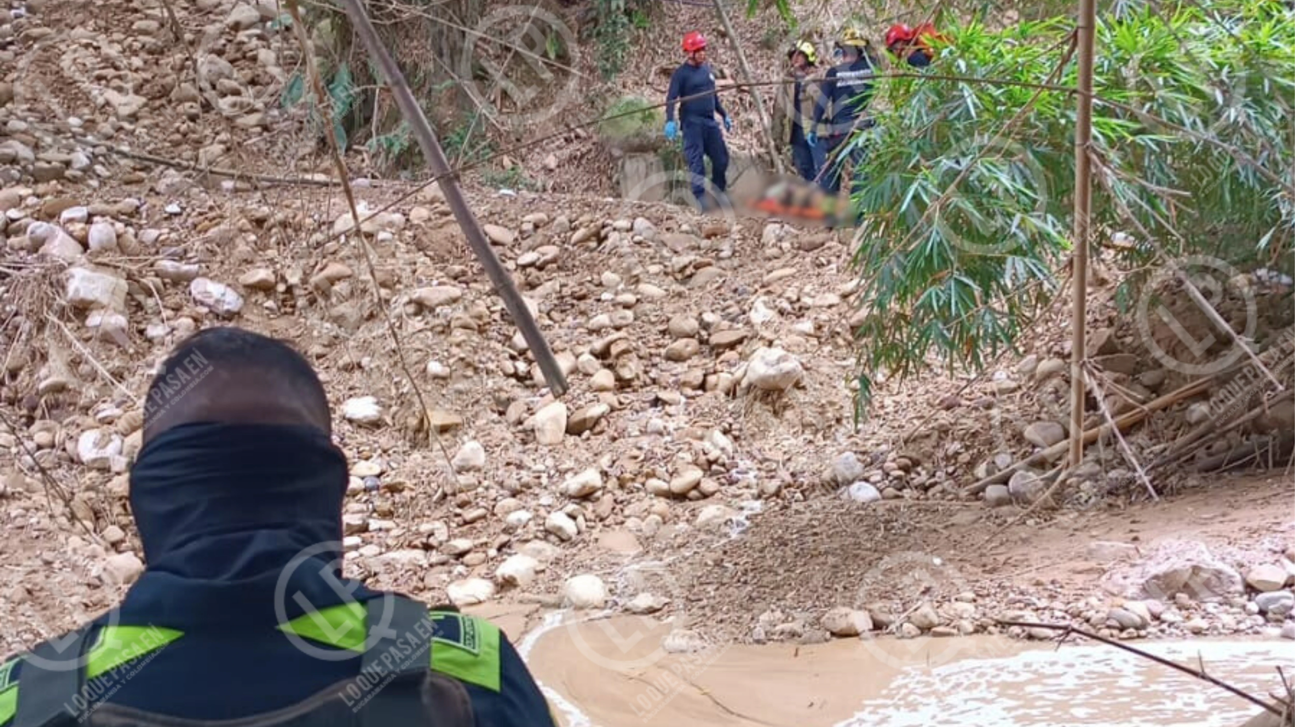 Muere joven de 20 años sepultado por alud de tierra mientras extraía oro en el norte de Bucaramanga