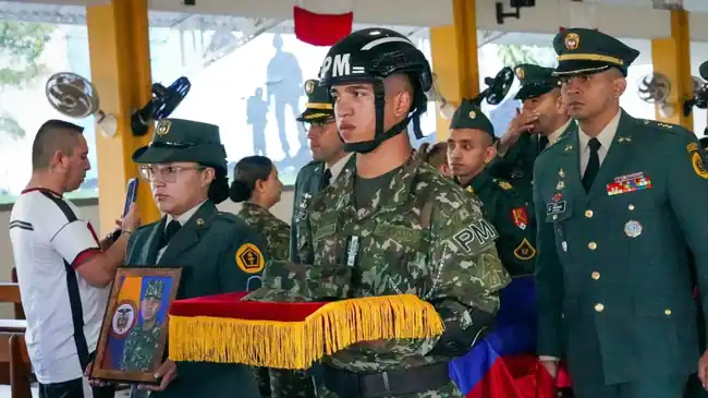 Bucaramanga despidió a 7 militares asesinados en ataque del ELN en Aguachica - imagen 4