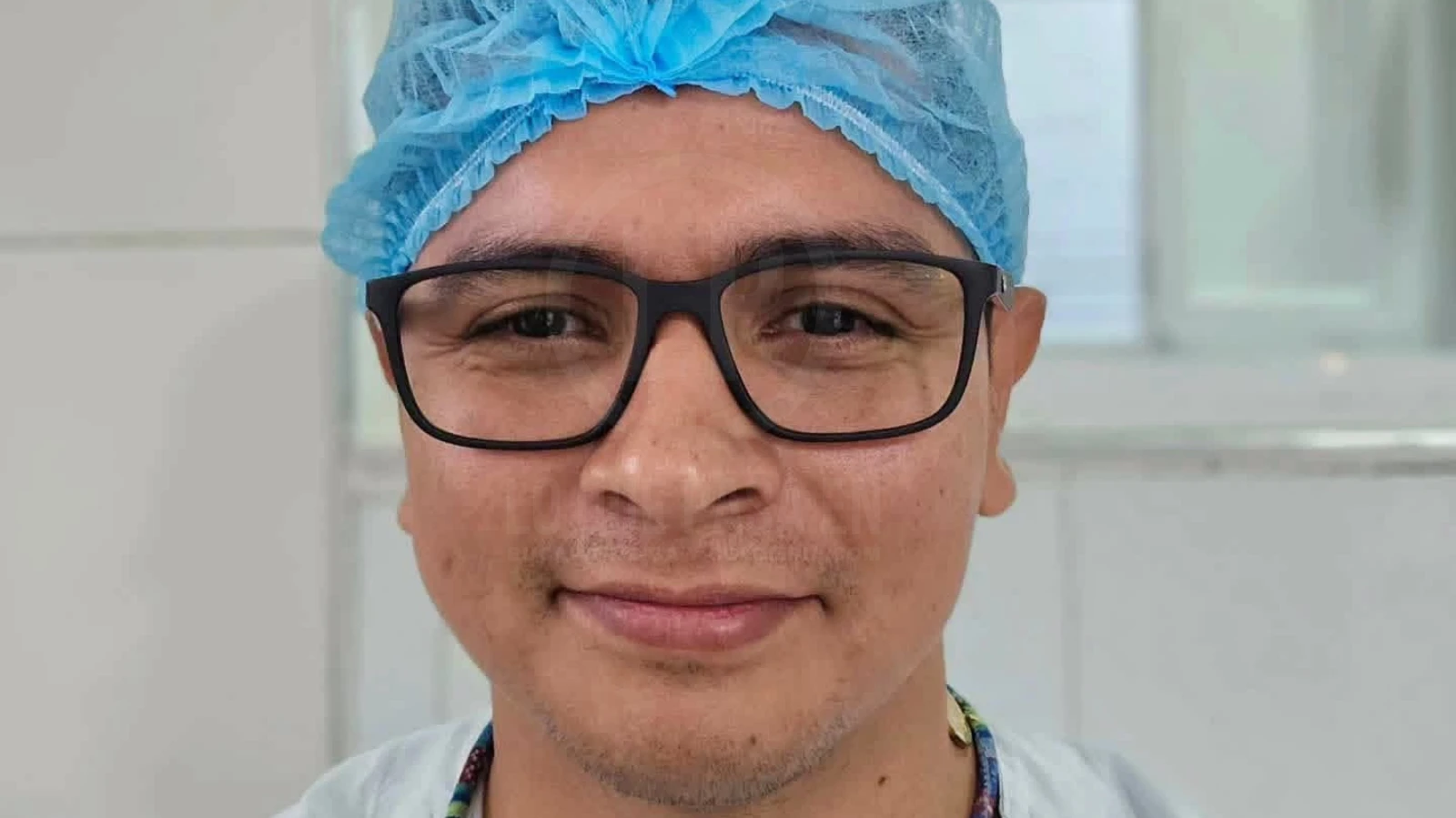 Médico cirujano fue hallado muerto dentro de su vehículo