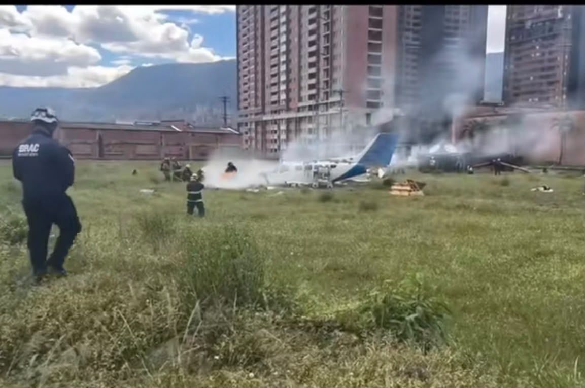 Las imágenes de una aeronave aparentemente accidentada  que se trato de un simulacro