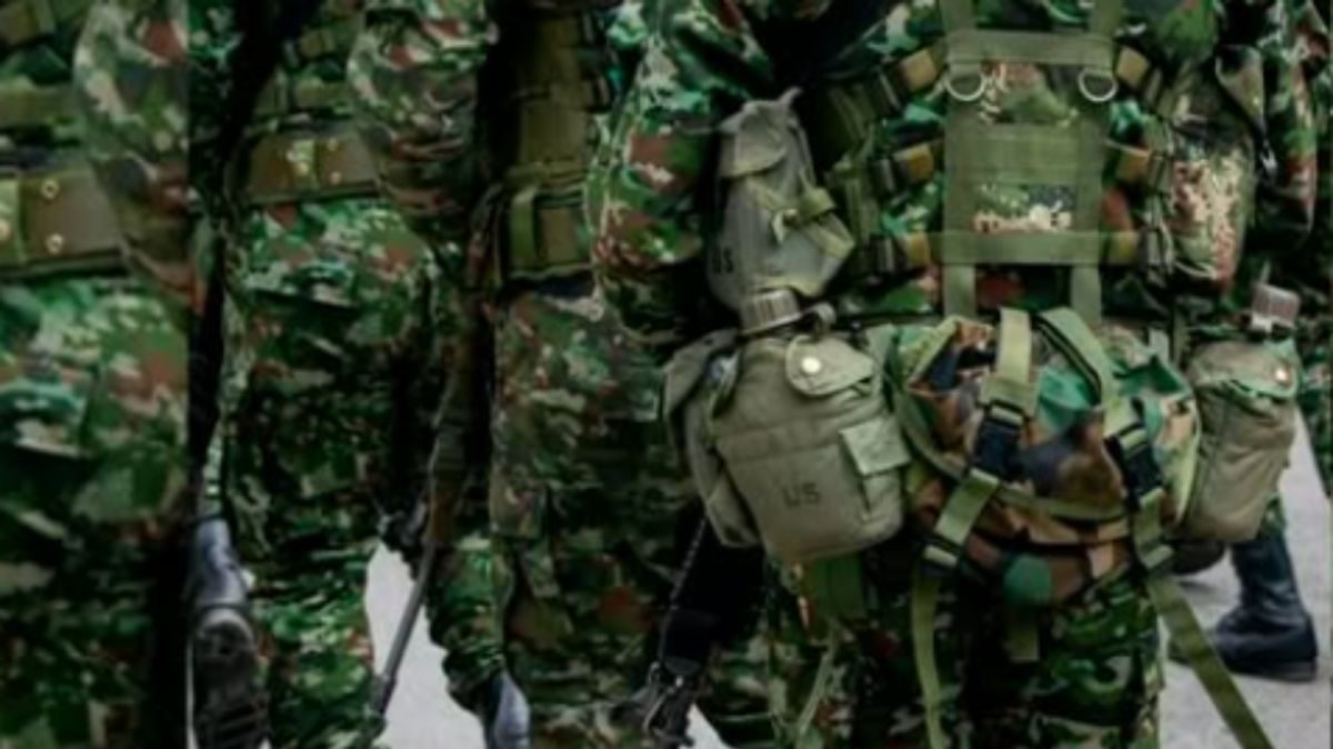 Capturan a coronel activo del Ejército por presuntos nexos con grupos armados.
