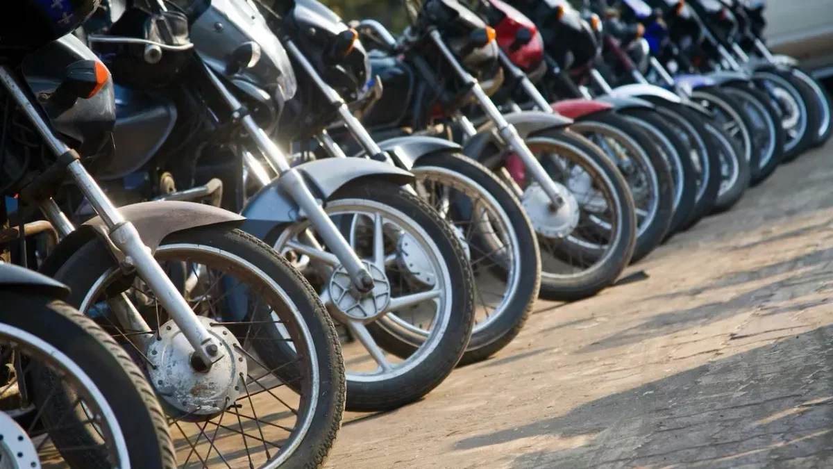 Infografía con las marcas de motos más vendidas en Colombia entre enero y septiembre de 2026