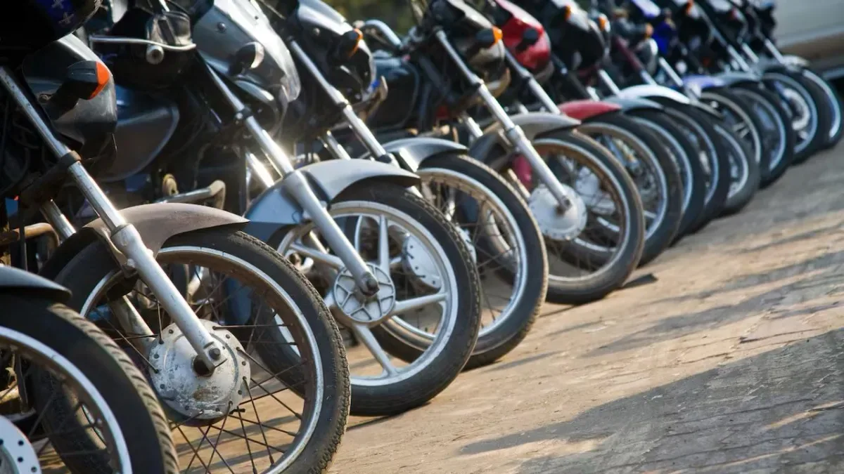 Infografía con las marcas de motos más vendidas en Colombia entre enero y septiembre de 2026