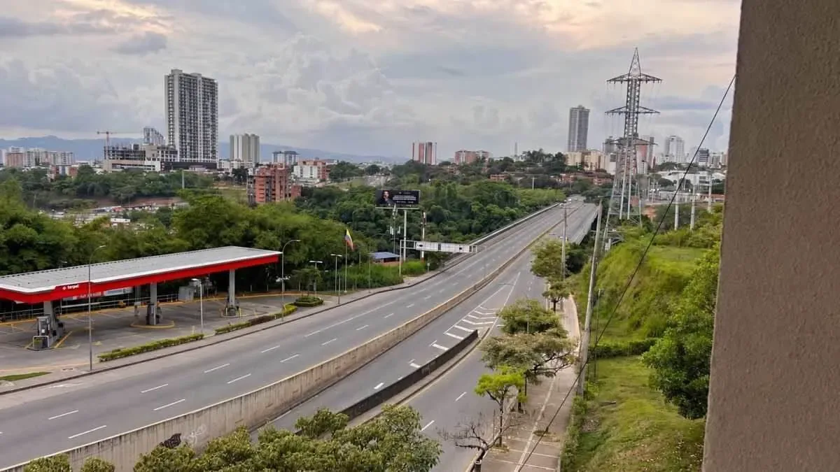 Vías despejadas en Bucaramanga, imagen de referencia del Día sin carro y sin moto del martes 6 de octubre de 2026