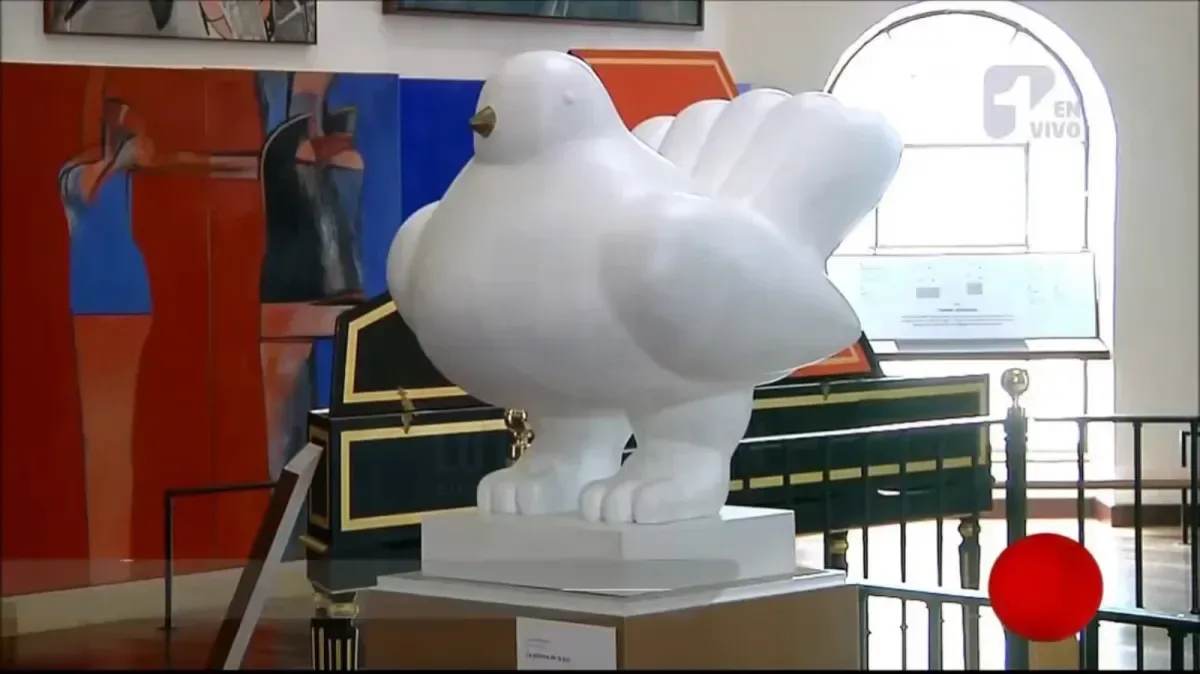 La famosa ‘Paloma de la Paz’ de Botero sufrió una fuerte caída en el Museo Nacional
